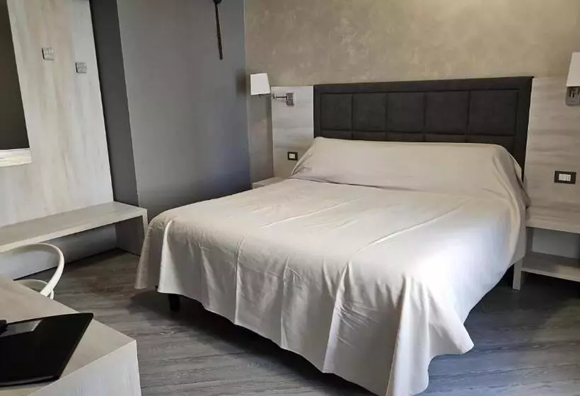 پانسیون Prima Fila Due Pemium Guest House