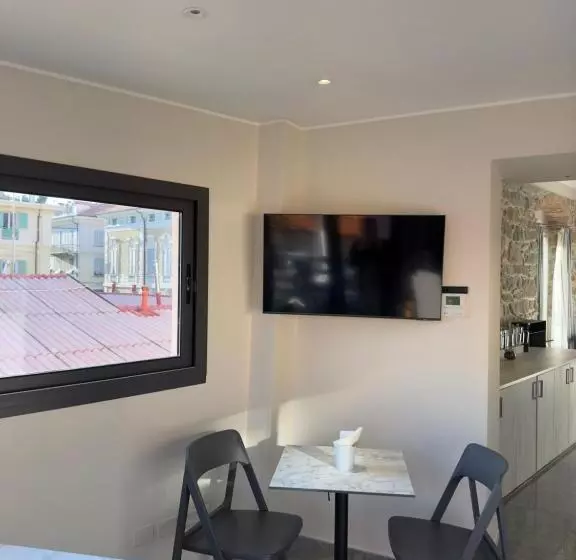 پانسیون Prima Fila Due Pemium Guest House