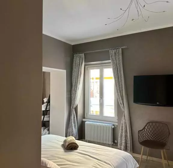 پانسیون Prima Fila Due Pemium Guest House