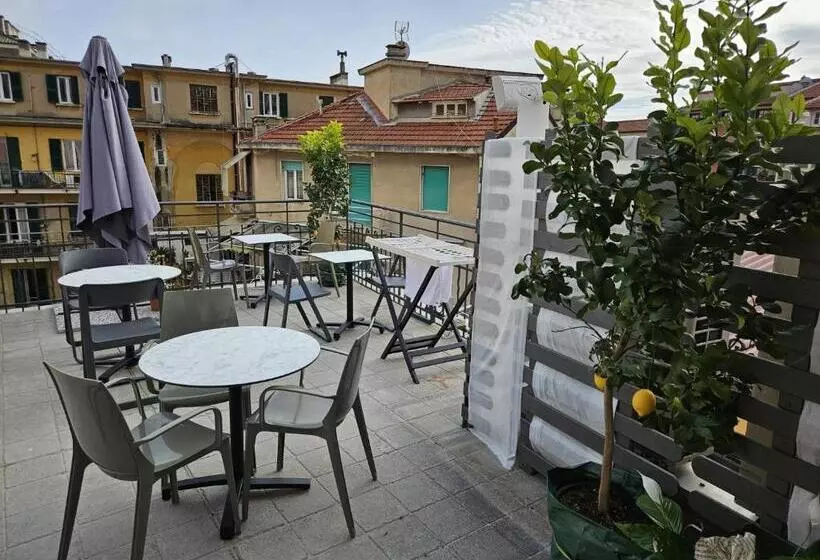 ペンション Primafila Premium Guest House