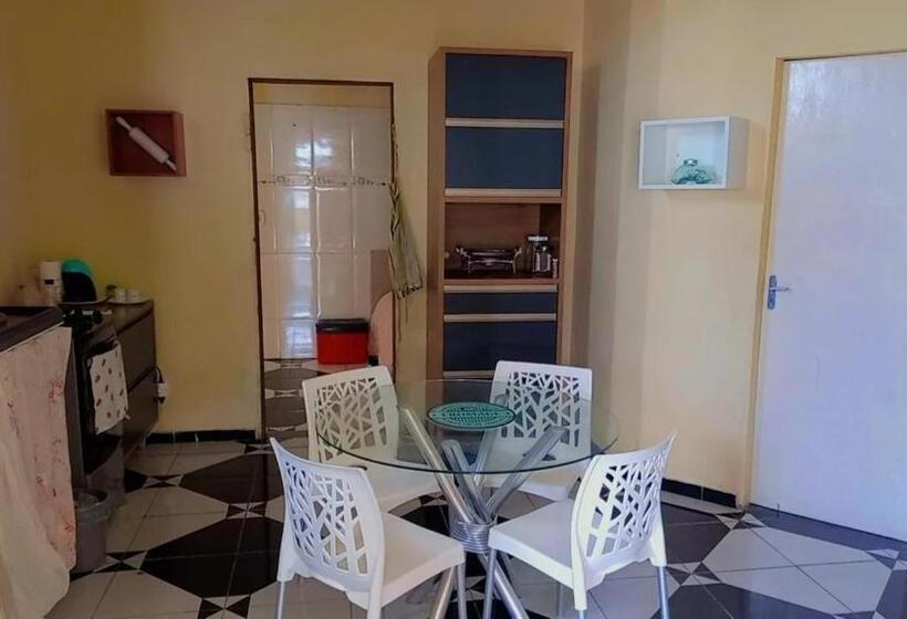 פנסיון Riverside House