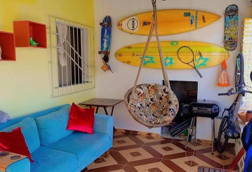 פנסיון Riverside House