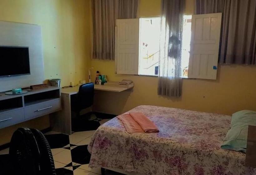 פנסיון Riverside House