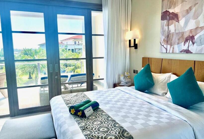 The Bay Sunflower Apartment