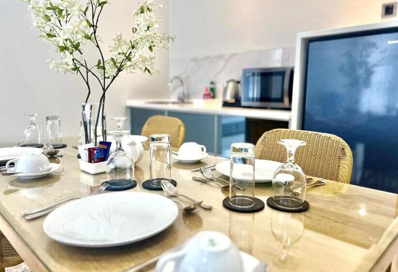 The Bay Sunflower Apartment