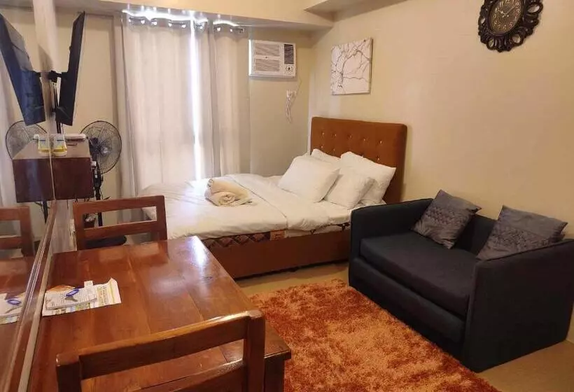 Tower 3 427 Pool View