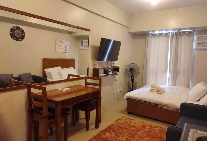 Tower 3 427 Pool View