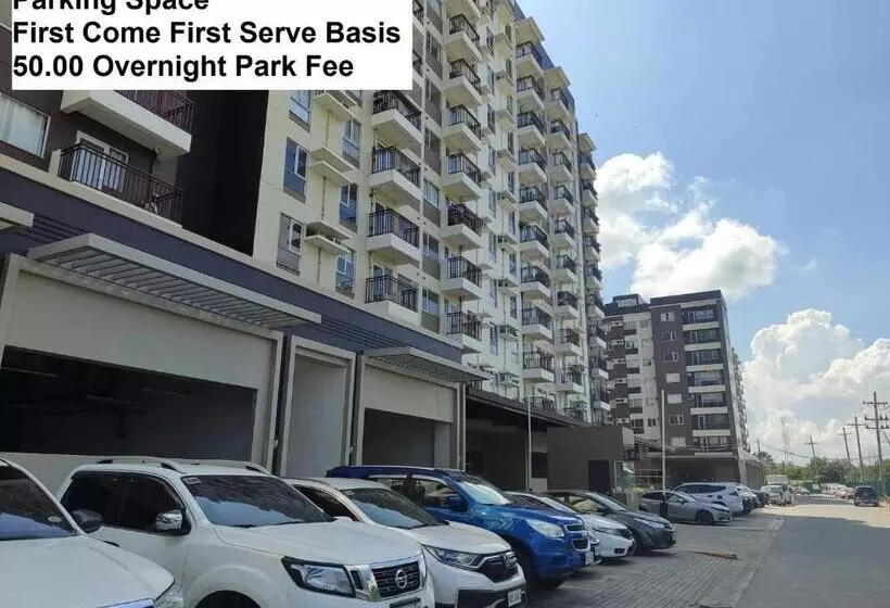 Tower 3 427 Pool View