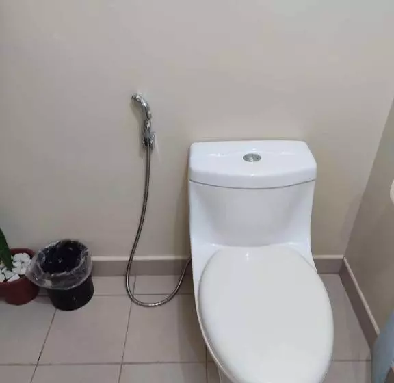 Tower 3 427 Pool View