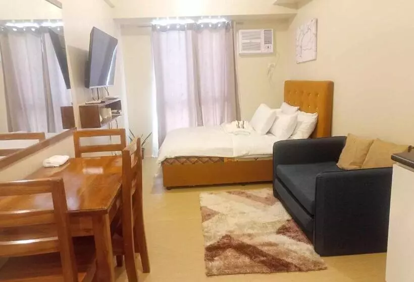 Tower 3 427 Pool View