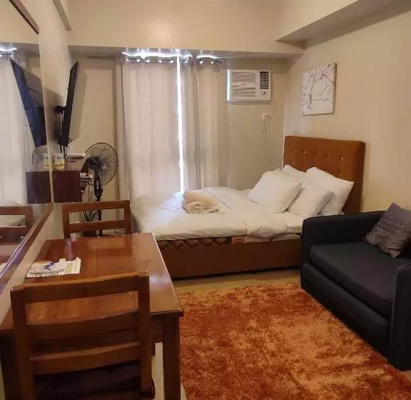 Tower 3 427 Pool View