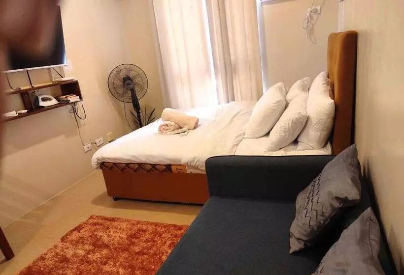 Tower 3 427 Pool View