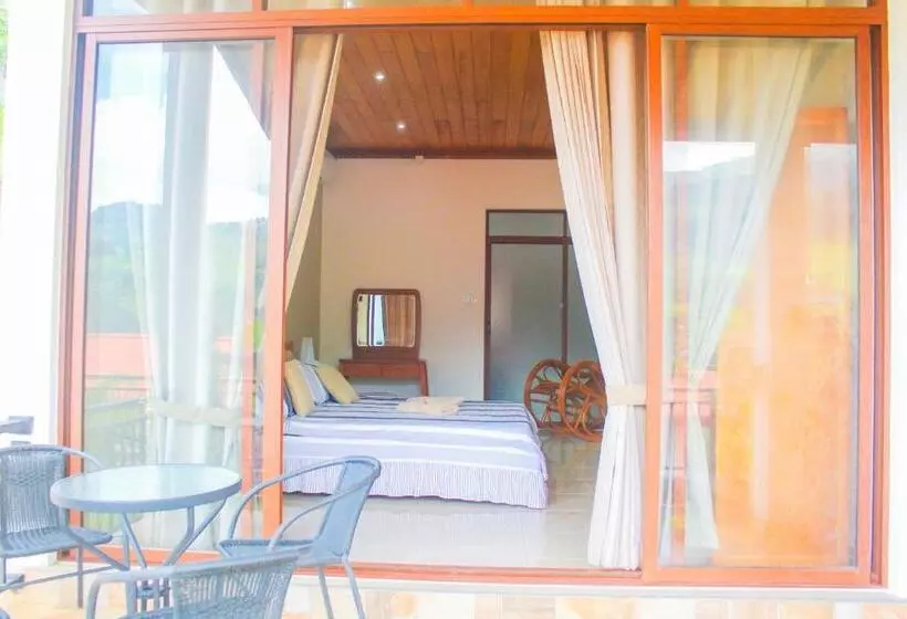 Aamiaismajoitus (B&B) Camellia Rise