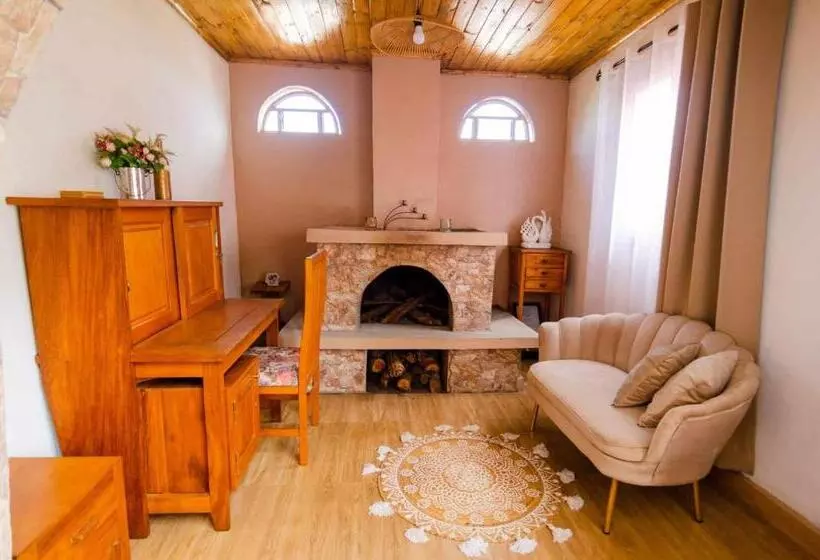 تختخواب و صبحانه Villa Fialofana