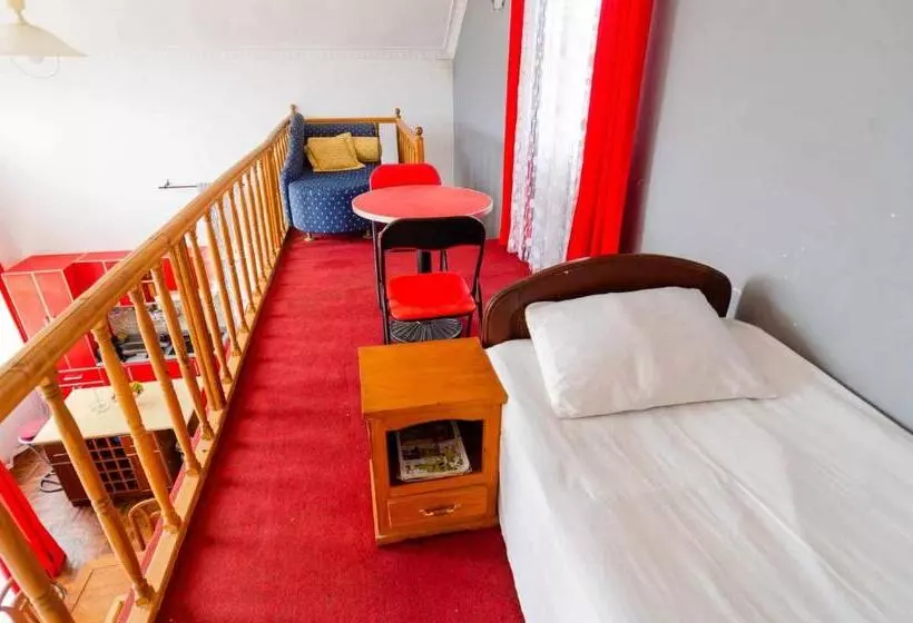 تختخواب و صبحانه Villa Fialofana