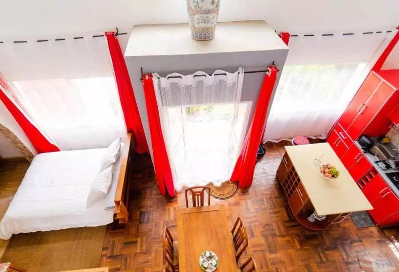 تختخواب و صبحانه Villa Fialofana