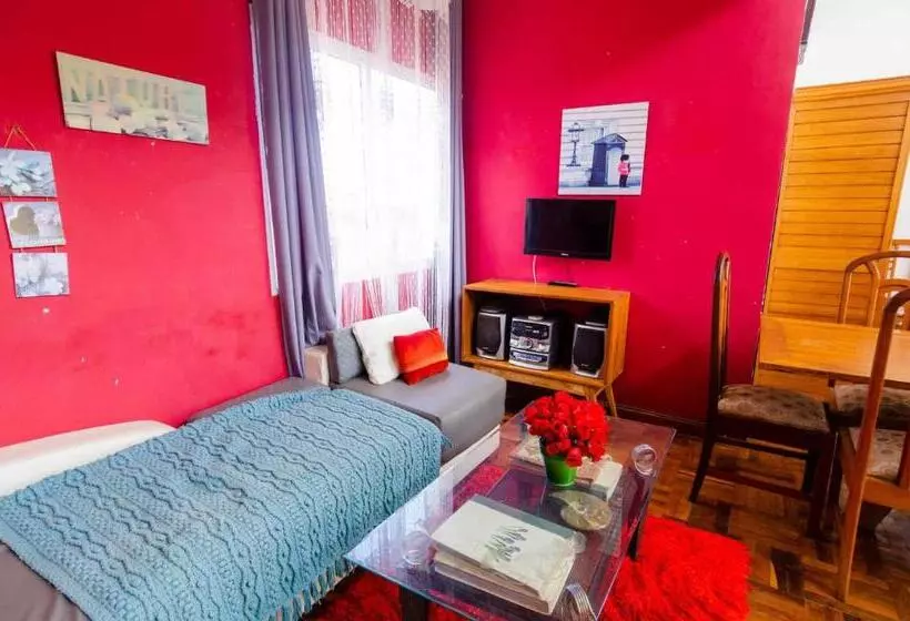 تختخواب و صبحانه Villa Fialofana