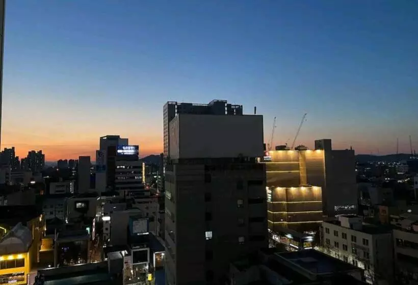 Hotelli Feel At Home 동성로스타 비앤비