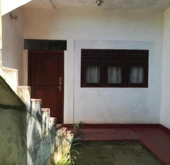 בית מלון כפרי Niro Villa