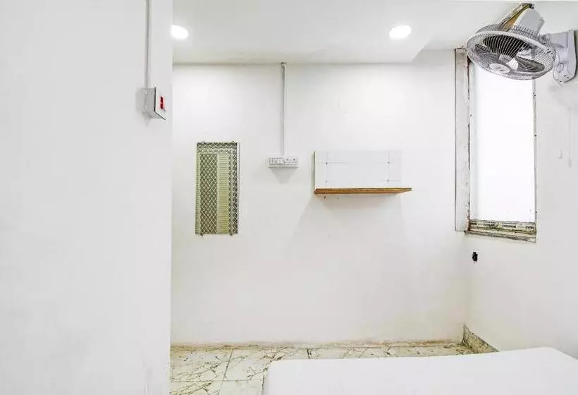 ホテル Oyo Mannat Inn