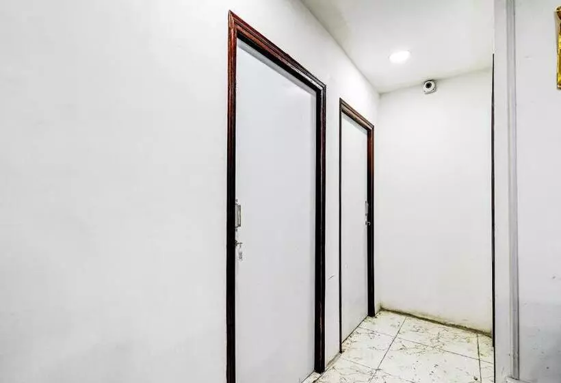 ホテル Oyo Mannat Inn