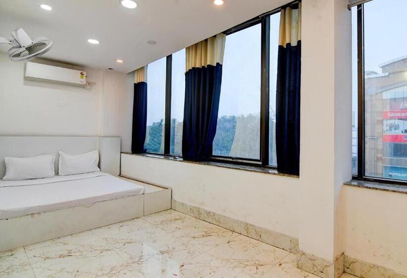 酒店 Oyo Mannat Inn