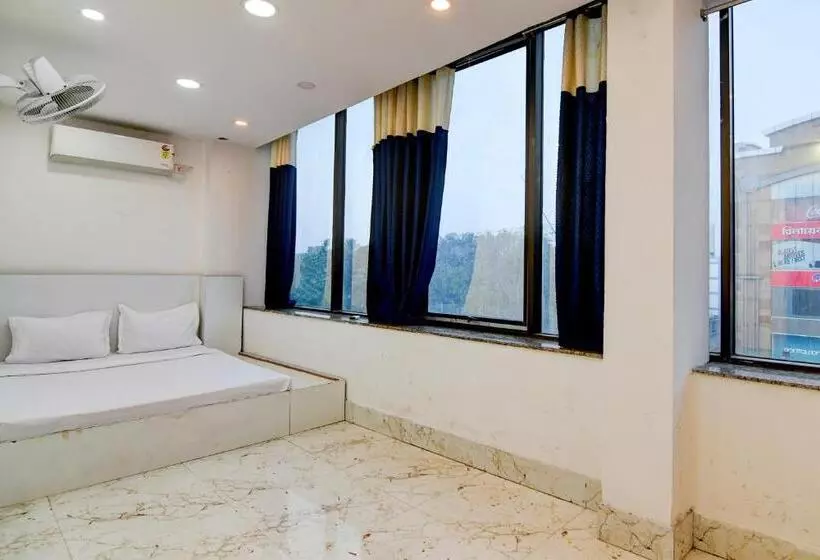 ホテル Oyo Mannat Inn