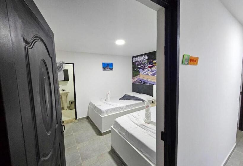 Hotelli Cartago Portal Mágico Cafetero