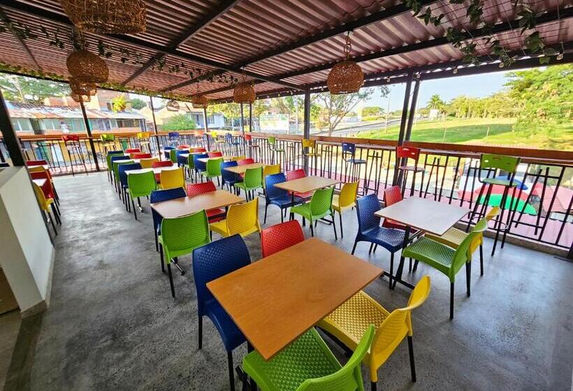 Hotelli Cartago Portal Mágico Cafetero