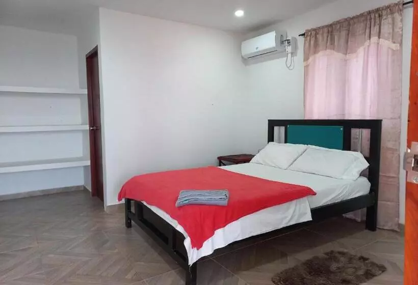 Hotelli Refugio Pantu