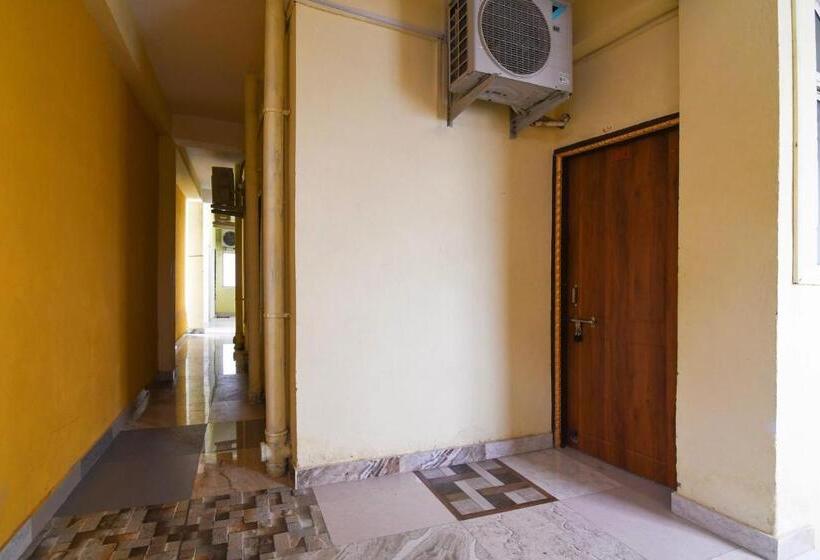 Oyo Hotel Jena Brothers