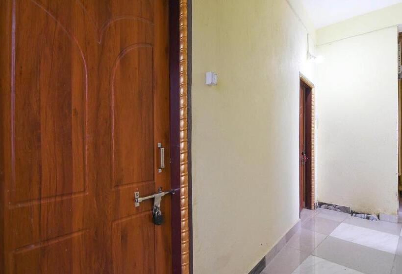 Oyo Hotel Jena Brothers