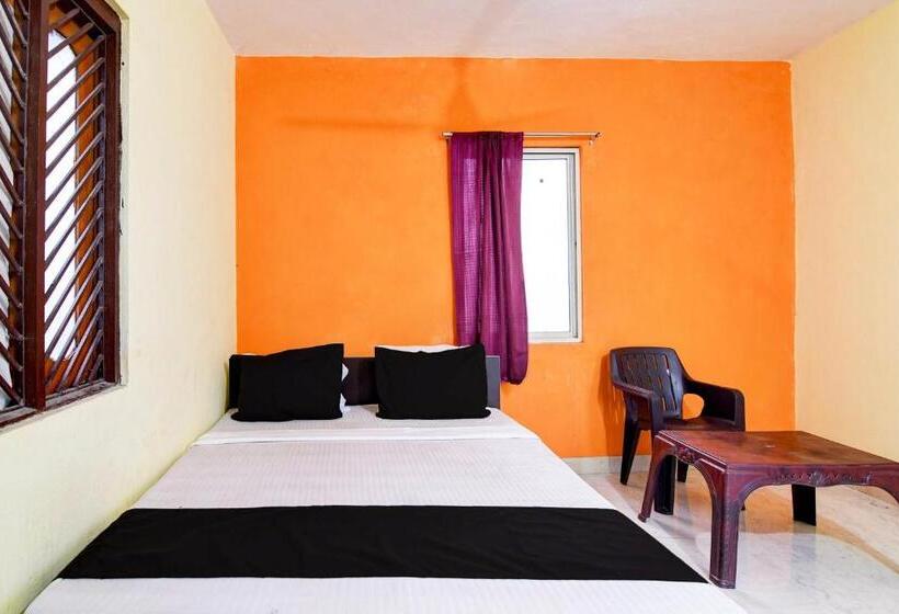 Oyo Hotel Jena Brothers