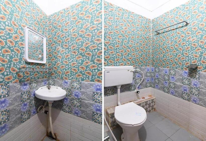 Oyo Hotel Jena Brothers