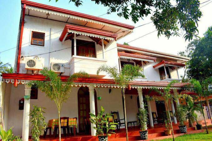 膳宿费 Punchi Walawwa Holiday Bungalow