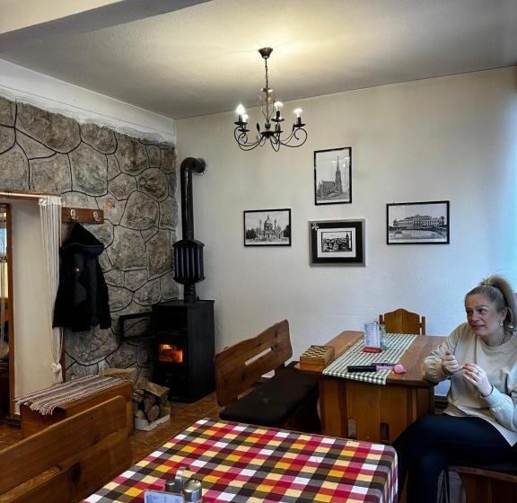 هاستل Mrestilište Vareš