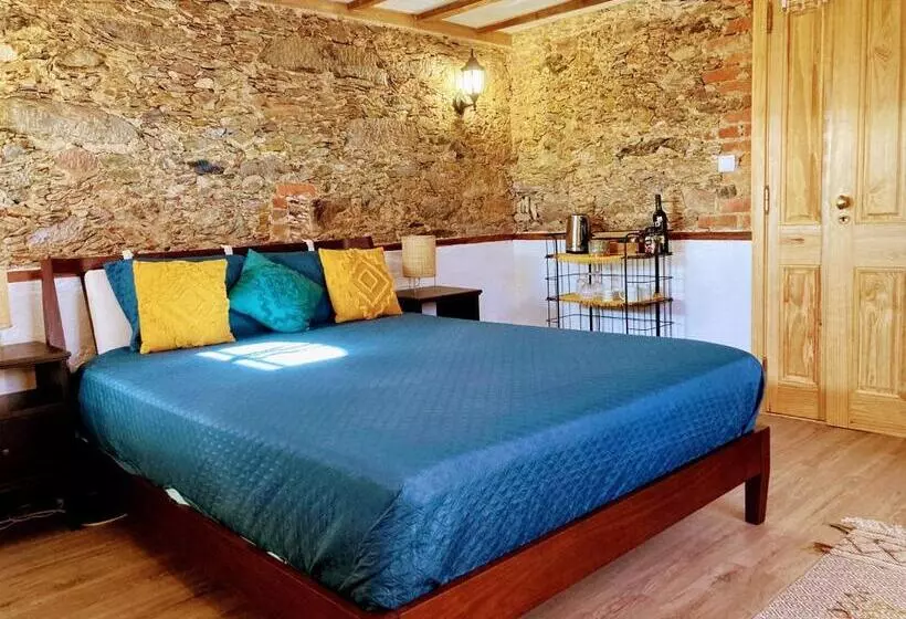 Aamiaismajoitus (B&B) A Casa Amarela Guest Room