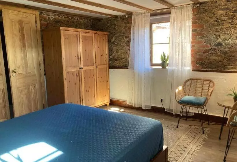 Aamiaismajoitus (B&B) A Casa Amarela Guest Room