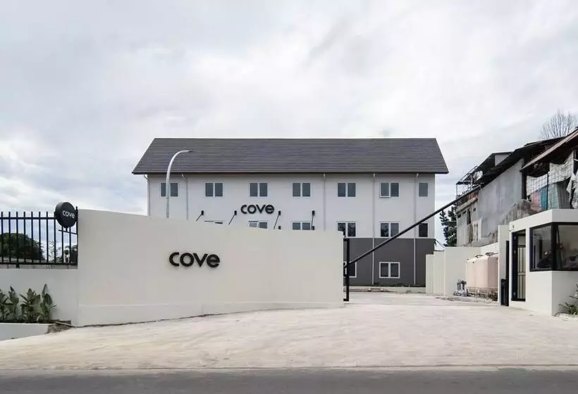 ホテル Cove Nawaprita