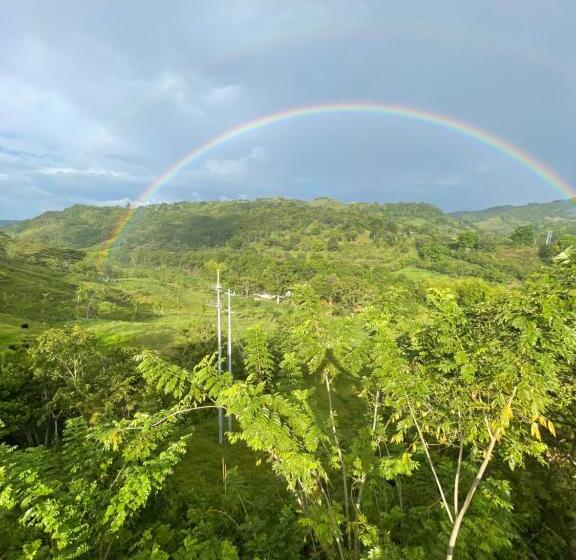 هتل Finca California