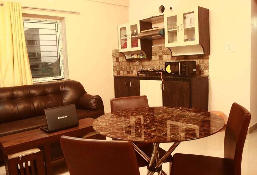 ホテル Lotus Apartments