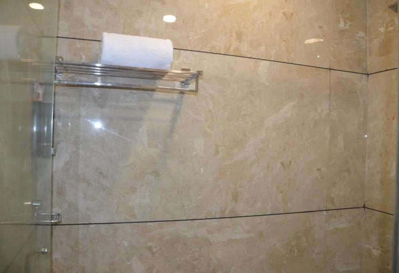 هتل Royal Heritage Resort Pilibhit