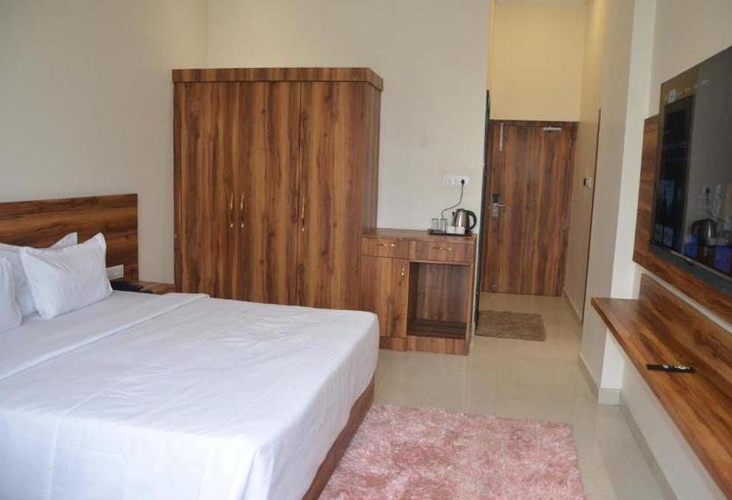 هتل Royal Heritage Resort Pilibhit