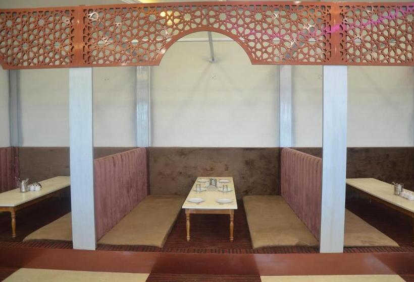 هتل Royal Heritage Resort Pilibhit