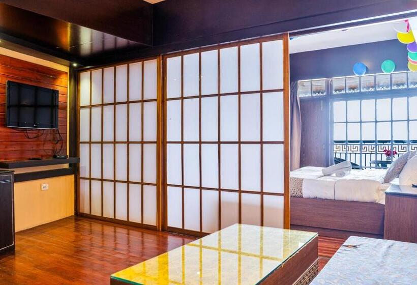 Hotel Bliss Hungry Jack