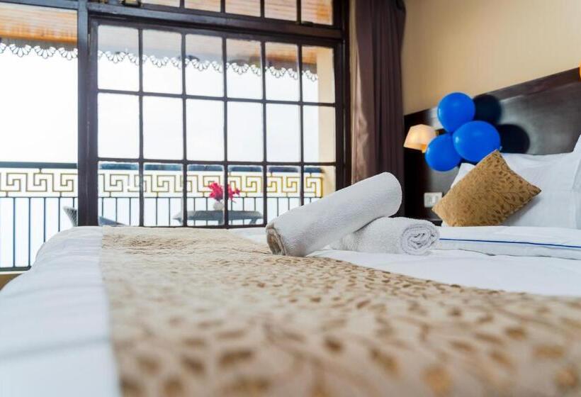 Hotel Bliss Hungry Jack