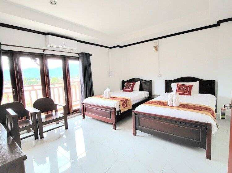 בית מלון כפרי Vangvieng Sisavang Mountain View