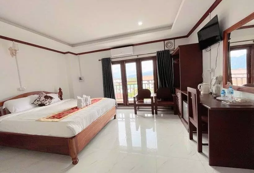 Hotelli Vangvieng Sisavang Mountain View