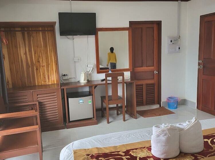 בית מלון כפרי Vangvieng Sisavang Mountain View