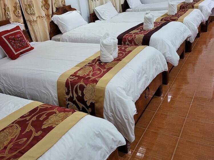 בית מלון כפרי Vangvieng Sisavang Mountain View